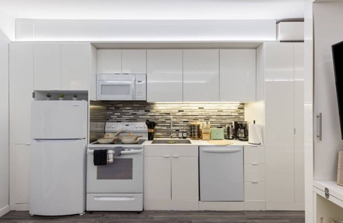 Cleveland Apartamento | Studio W/ Rooftop Patio-Near University Circle