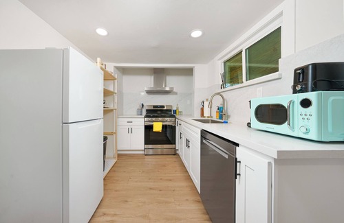 Monterey Park Apartamento | Charming studio with WiFi and AC in welcoming Rosemead