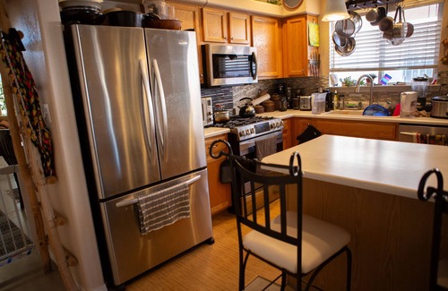 Alban Hills Casa | Charming Suite - Bdrm, Office And Bath in Northwest Albuquerque