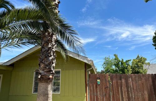 Arden-Arcade Casa | Charming Suite with privacy