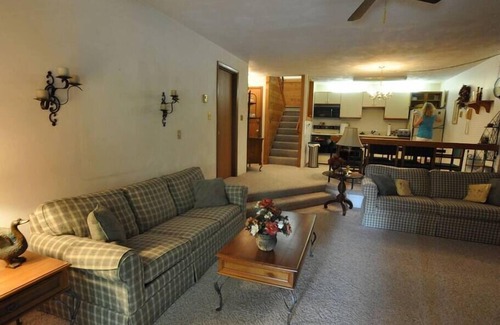 Seven Springs Casa | CONDOMINIO DE MONTAÑA SUIZO SUPER ENCANTADOR en 7 SPRINGS - TRANSPORTE GRATUITO 24/7