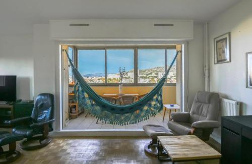 Mazargues Apartamento | Charming T3 with balcony and view