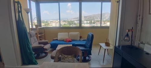 Mazargues Apartamento | Charming T3 with balcony and view