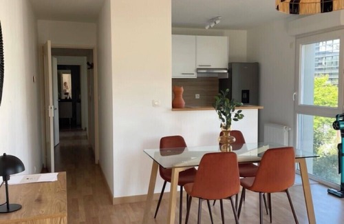 Ile de Nantes Palais des Congres Apartamento | Charming T3 with balcony and garden