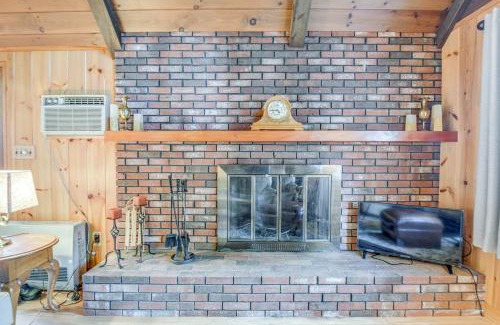 Chocorua Ski and Beach Casa | Charming Tamworth Cabin with Grill and Fireplace