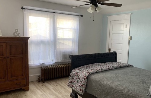 Butte Casa | Charming Three Bedroom, family and pet-friendly home.
