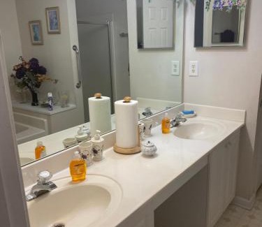 Lithonia Casa | Charming Three Bedroom in Arbor Links