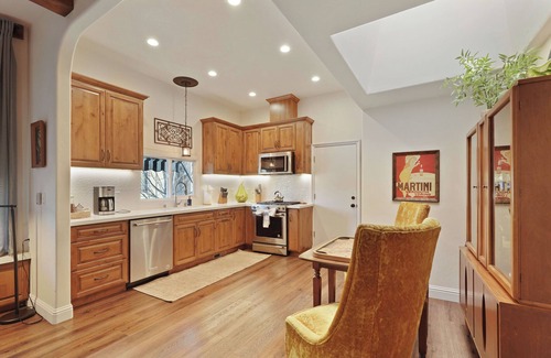 Lodi Casa | Charming Three bedroom Luxury Oasis