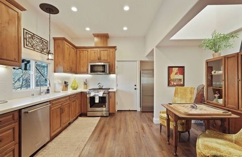 Lodi Casa | Charming Three bedroom Luxury Oasis