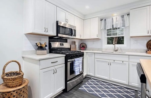 Three Oaks Cabaña | Charming Three Oaks Cottage - dog friendly with a fenced yard and hot tub!