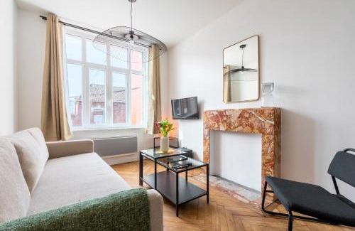 Marcq-en-Baroeul Apartamento | Charming through-apartment renovated and equipped!