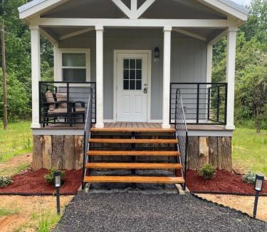 Sardis Apartamento | Charming Tiny Home! Close to Oxford, Sardis Lake, Safari Animal Zoo