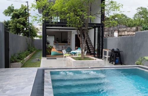 Pamankada East Chalet De Esquí | Charming tiny home in Colombo, Sri Lanka with private swimming pool