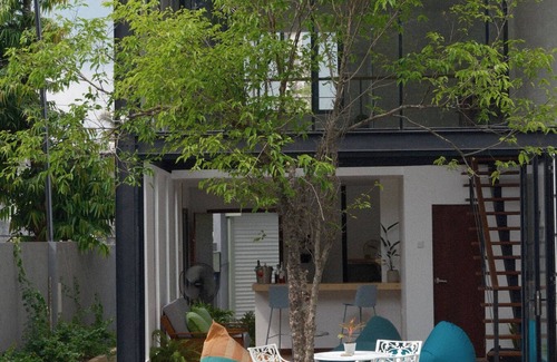 Pamankada East Chalet De Esquí | Charming tiny home in Colombo, Sri Lanka with private swimming pool