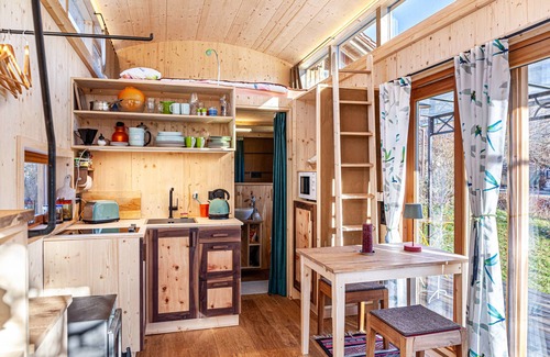 Unterammergau Chalet De Esquí | Encantadora casita "Loft Süd" con vistas a la montaña, Wi-Fi, terraza y jardín