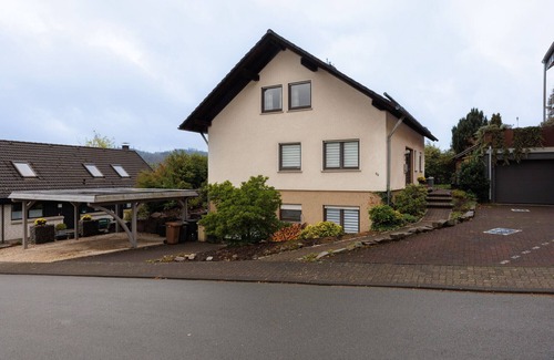 Allenbach Apartamento | Charming top floor apartment (53sqm) with balcony