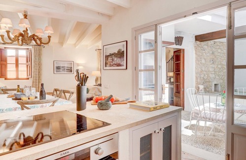 Pollensa Chalet De Esquí | Charming townhouse in Pollensa with plunge pool and lovely terraces