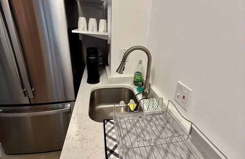 Rock Creek Hills Casa | Charming townhome 1Bd/1Ba nr NIH and Metro Station