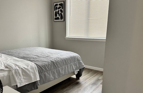 Eastside Casa | Charming Townhome near Tacoma Dome