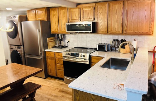 Ellicottville Casa | Charming townhome w.sauna in Ellicottville - walk or shuttle to Holiday Valley