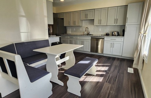 Germantown Casa | Charming Townhouse in Germantown, MD - Sleeps 10