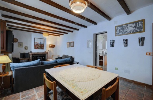 Juzcar Casa | Charming townhouse in an Andalucian mountian blue village