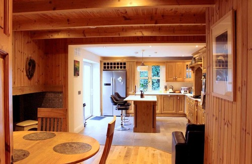 Dingle Casa | Charming townhouse in Dingle near main street with 3 bedrooms