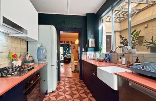 Newcastle East Casa | Charming Townhouse Steps from Newcastle Beach