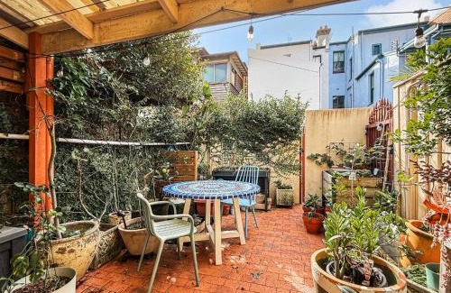 Newcastle East Casa | Charming Townhouse Steps from Newcastle Beach