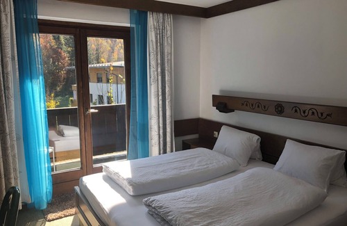 Goldegg Cama Y Desayuno | Charming traditional Austrian bed & breakfast in Goldegg
