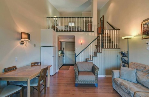 Mont-Tremblant Village Condominio | Charming Tremblant 1 Bedroom -Pool + Hot Tub