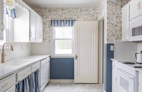 Brainerd Casa | Charming Tudor in the heart of Brainerd