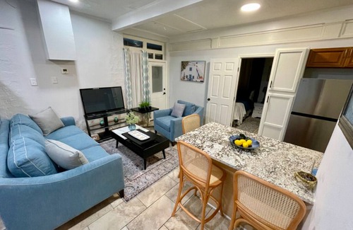 Behrman Apartamento | Charming Two Bedrooms Apartment by Downtown