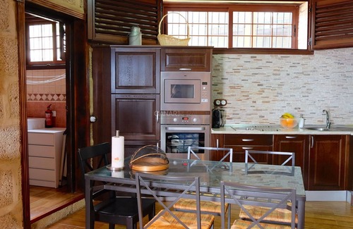 Arico Apartamento | Finca con piscina climatizada y viñedo premiado en Arico