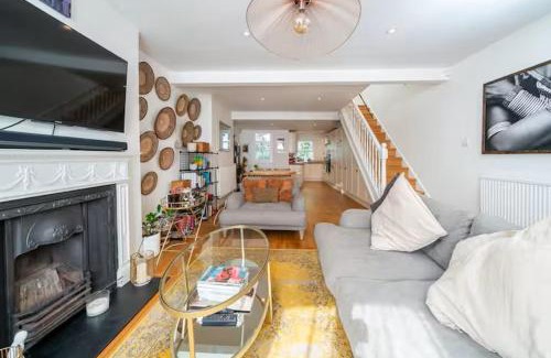 Shepherd's Bush Casa | Charming Two-Bedroom in Shepherds Bush