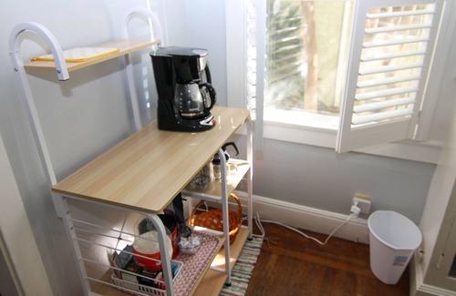 Land Park Casa | Charming Two Room Bungalow with Patio and Backyard Near Downtown