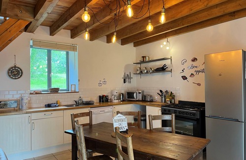 Ploerdut Casa | Charming typical house in a green setting Heated indoor swimming pool