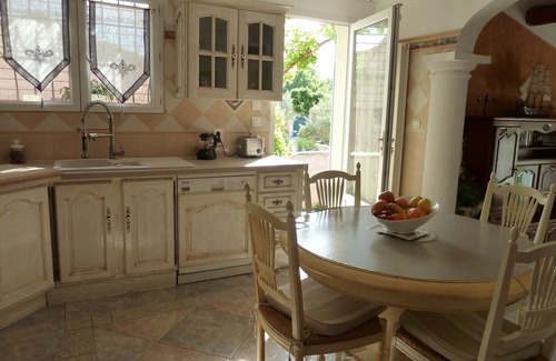 Cheval-Blanc Villa | ENCANTADORA VILLA PROVENZAL TÍPICA AL PIE DE LUBERON