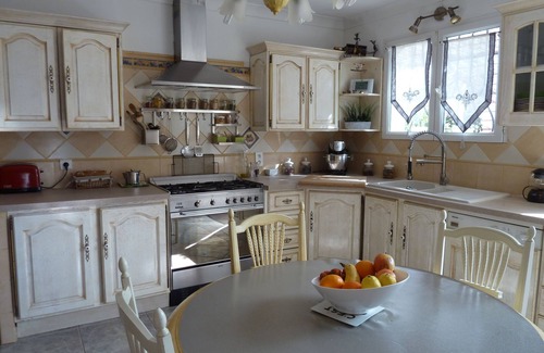 Cheval-Blanc Villa | ENCANTADORA VILLA PROVENZAL TÍPICA AL PIE DE LUBERON