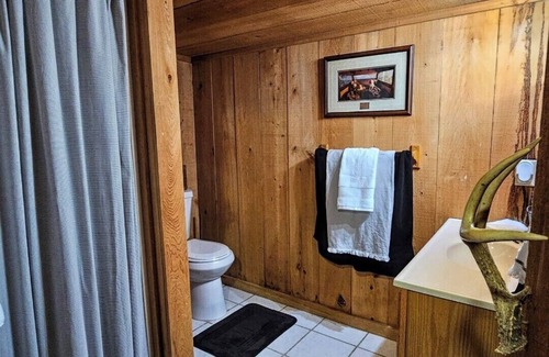Murrells Inlet Cabina | Charming Unique Cabin The LiTTLe House in the Inlet!