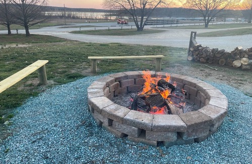 Warsaw Casa | Charming Unit Near Truman Lake – Ideal for Outdoor and Relaxing Adventures