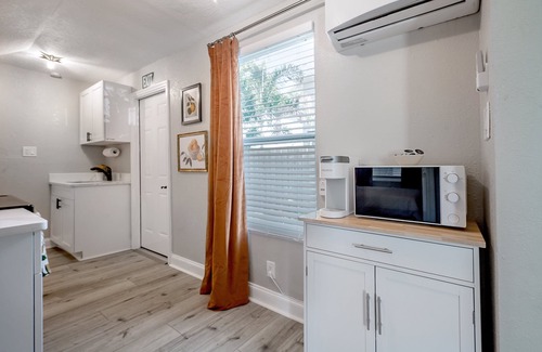North Hyde Park Apartamento | Charming Updated Condo in Heart of Tampa