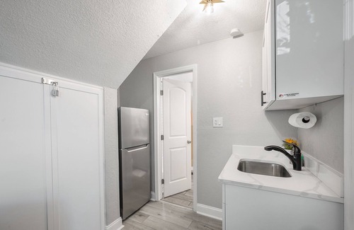 North Hyde Park Apartamento | Charming Updated Condo in Heart of Tampa