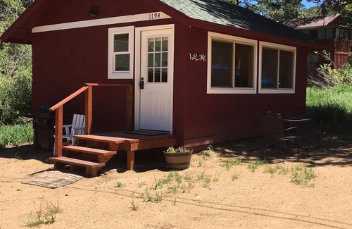Estes Park Cabina | Encantador estudio rústico actualizado. Excelente ubicación cerca de la ciudad y RMNP! WIFI