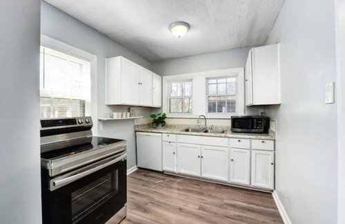 Shaker Heights Apartamento | Charming & Updated ~ Long-Stays OK ~ Near Cleveland Clinic