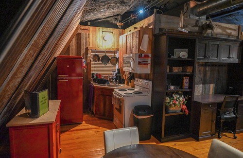 Gatesville Apartamento | Charming upstairs barn loft apartment in Gatesville