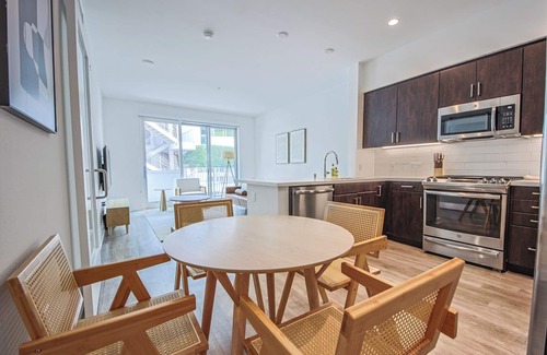 Del Rey Apartamento | Charming Urban Oasis 2br/1ba
