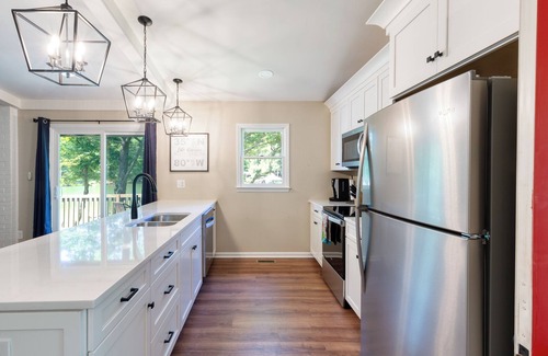 Terrell Casa | Charming Lake Front 3-br house in Lake Norman in Quiet cove