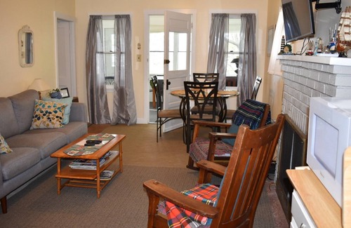Conneaut Casa | Una encantadora casa de 1930 con vistas al lago Erie