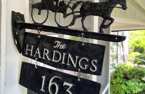 Lakeside Casa | Charming Victorian Lake House Steps From Lake, Sleeps 16, Perfect for Gatherings